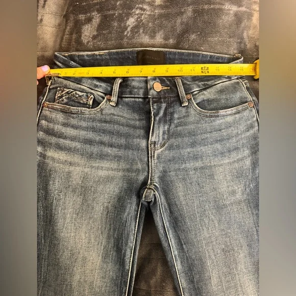 NWOT Buckle Lowrise Bootcut Jeans - Picture 7 of 12